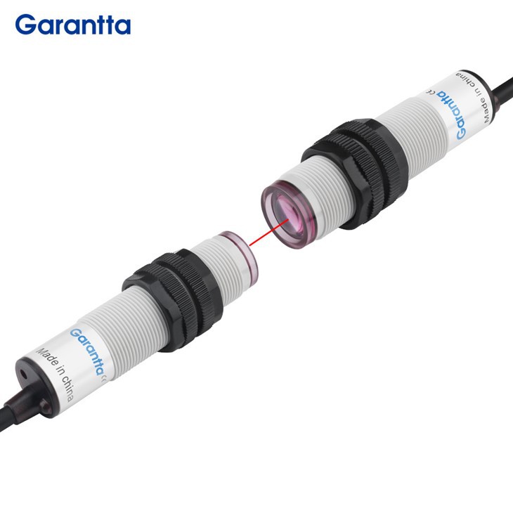 Penderia Fotoelektrik M18